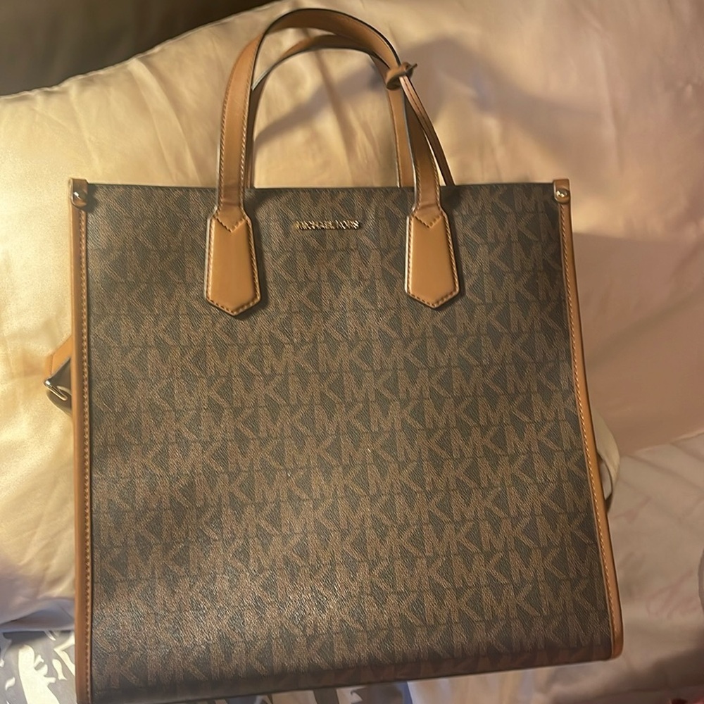 Michael Kors Tote